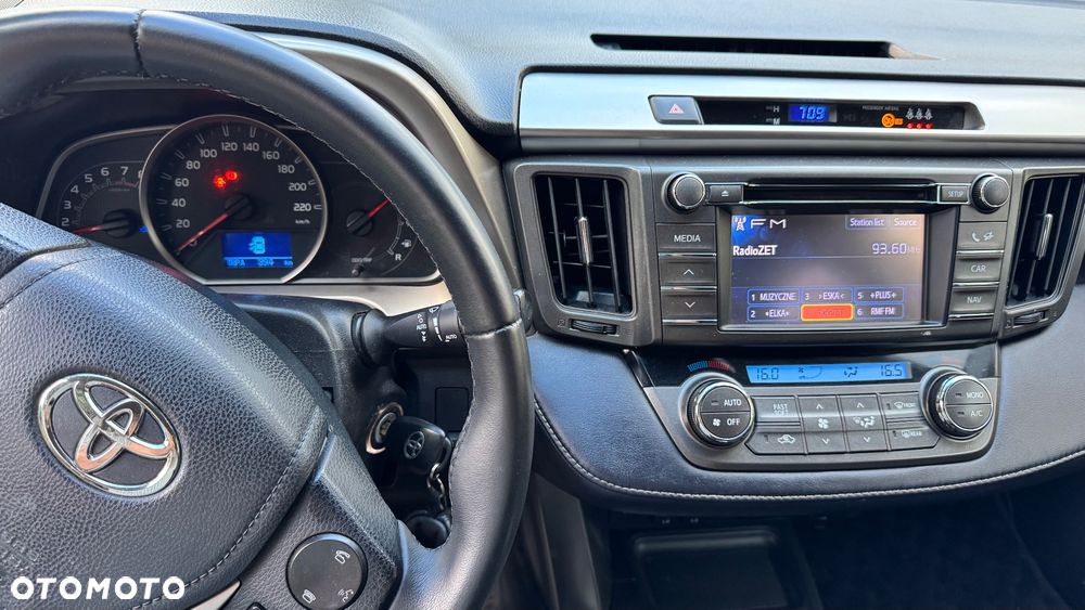 Toyota RAV4 2.0 Premium - 23