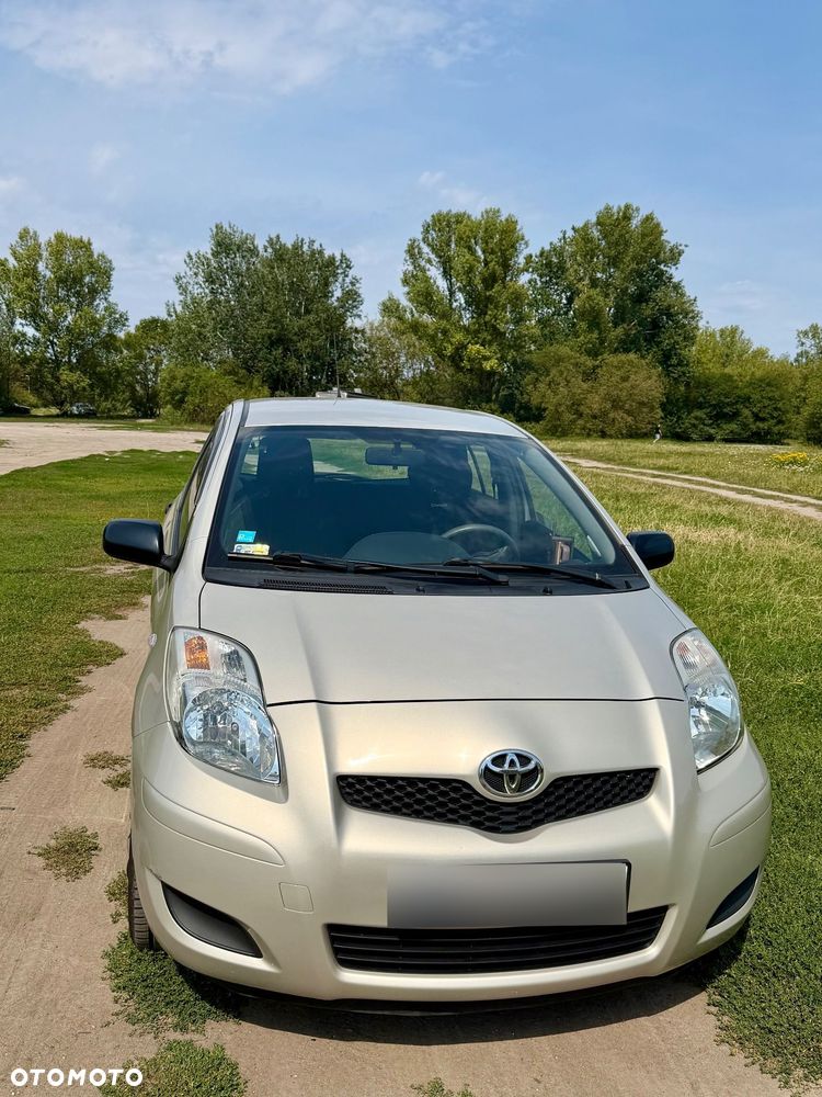 Toyota Yaris 2009 photo 2