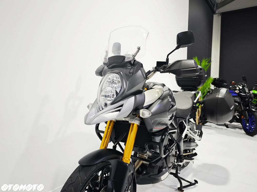 Suzuki V-STROM - 15