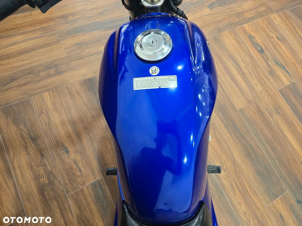 Yamaha YBR - 11
