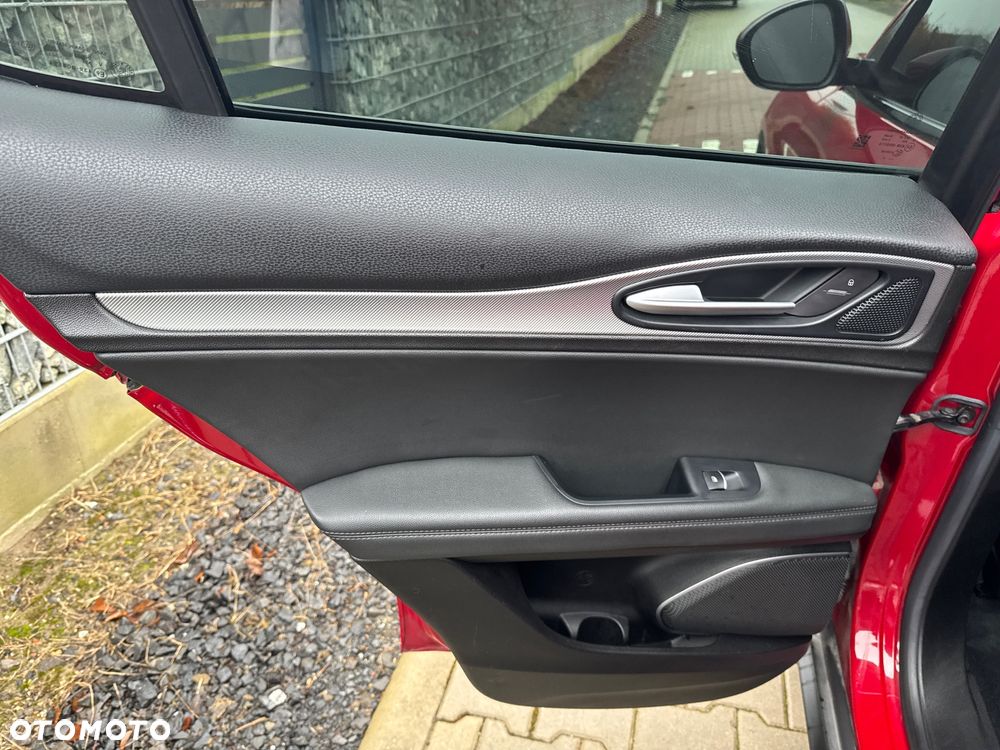 Alfa Romeo Stelvio 2.0 Turbo 16V AT8-Q4 Super - 23