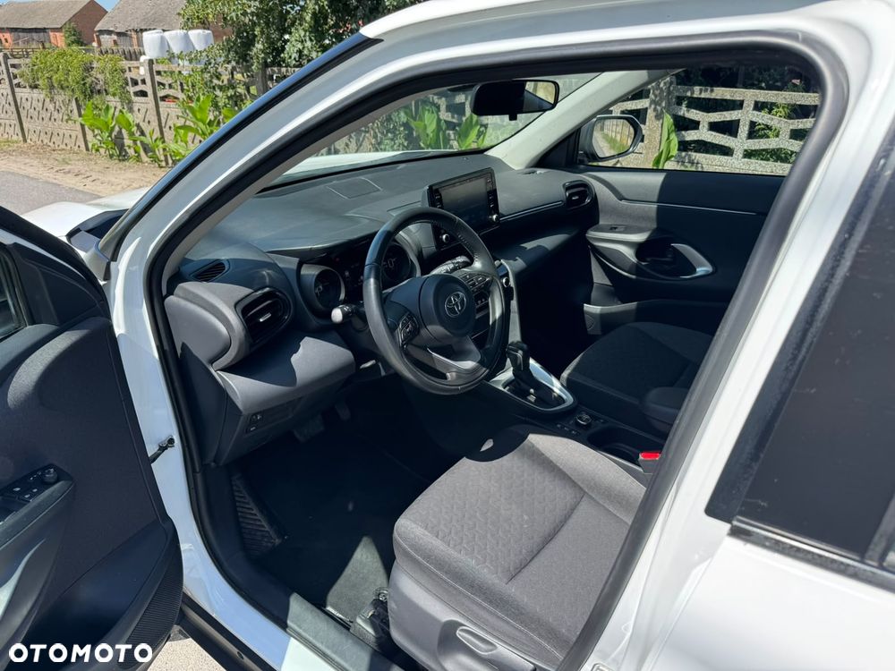 Toyota Yaris Cross Hybrid 1.5 Comfort 4x4 - 10