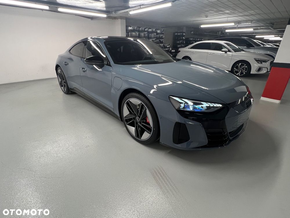 Audi e-tron GT ver-s-quattro - 1