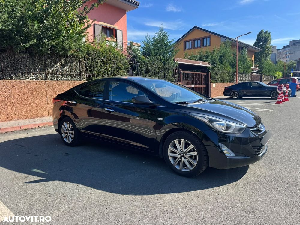 Hyundai Elantra 1.6 MPi Exclusive - 1