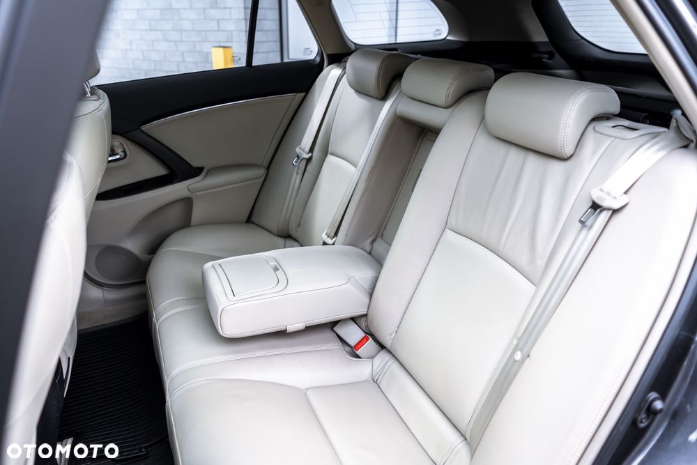 Toyota Avensis 2.0 Sol plus NAVI - 11