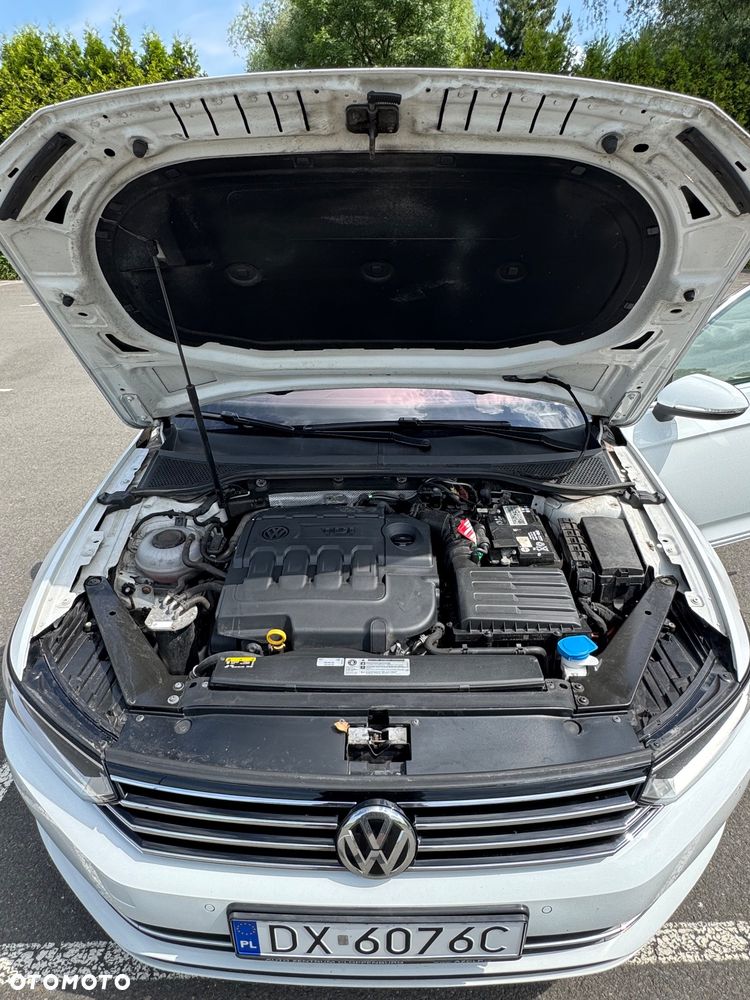 Volkswagen Passat 2.0 TDI SCR Comfortline - 32