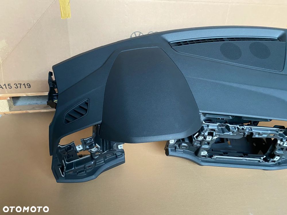 Audi Q3 83A deska Rozdzielcza kokpit konsola oryginał 83B857001 32 km - 7