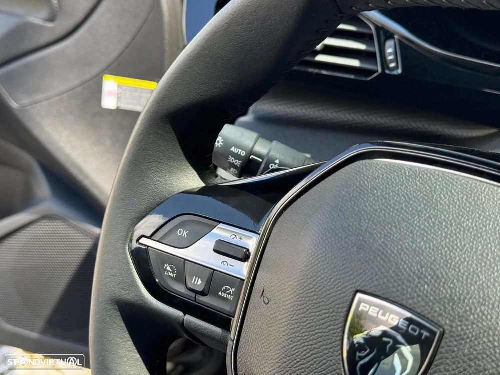 Peugeot 308 PureTech 130 EAT8 Active Pack - 19