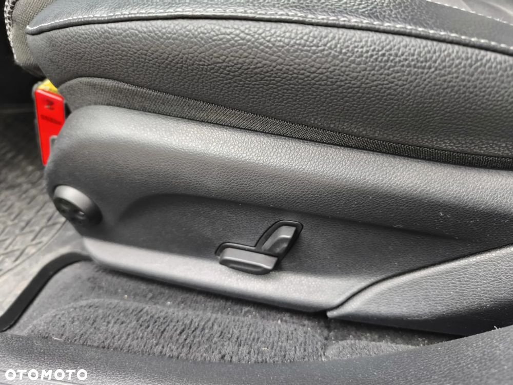 Mercedes-Benz Klasa E 200 d Business Edition 9G-TRONIC - 11