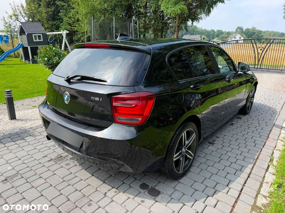 BMW Seria 1 116i Sport Line - 2