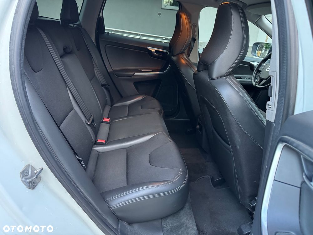 Volvo XC 60 - 8