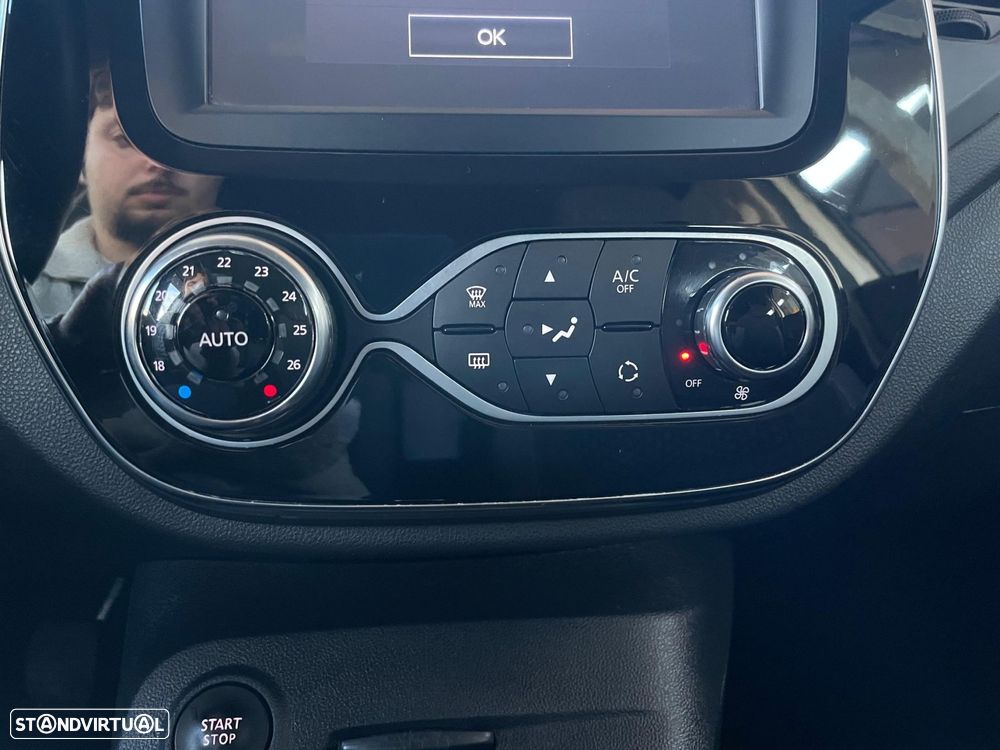 Renault Captur 0.9 TCE Exclusive - 24