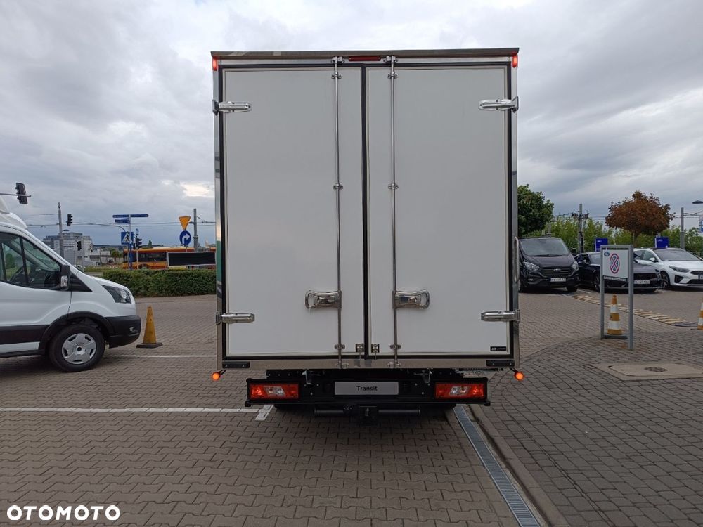 Ford Transit - 8