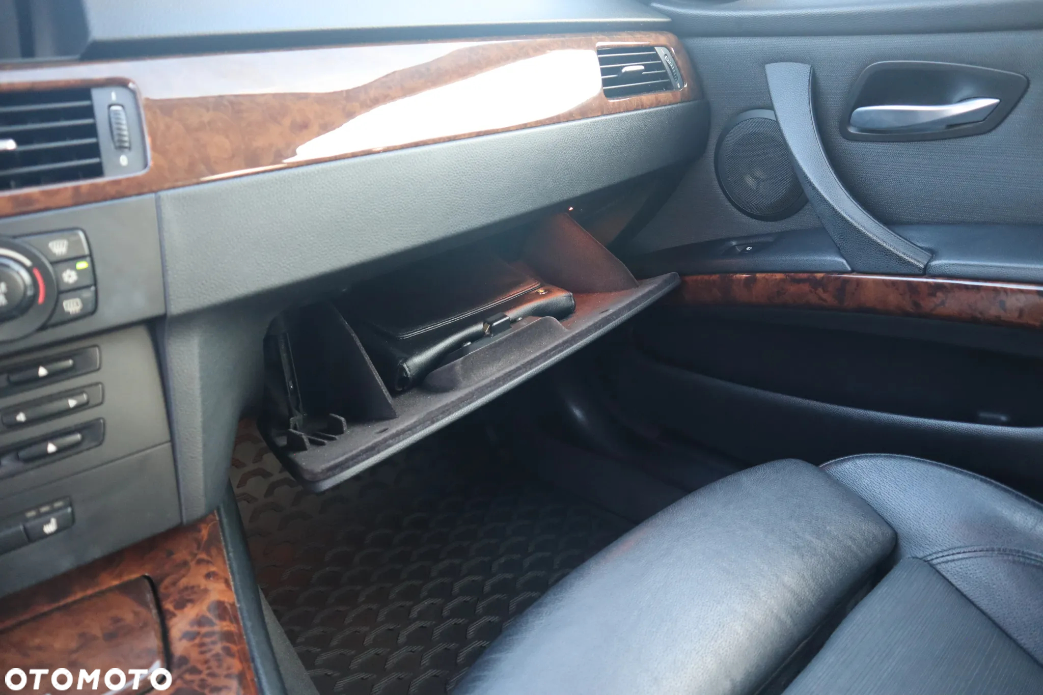 BMW Seria 3 325i - 20
