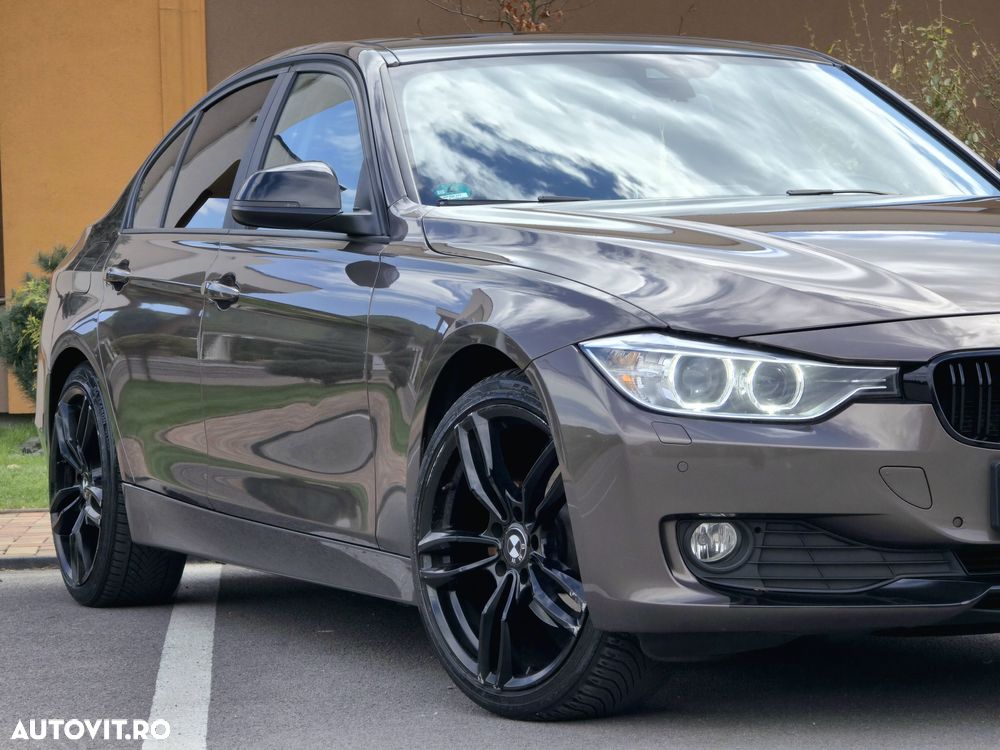 BMW Seria 3 320d Aut. Blue Performance Sport Line - 15