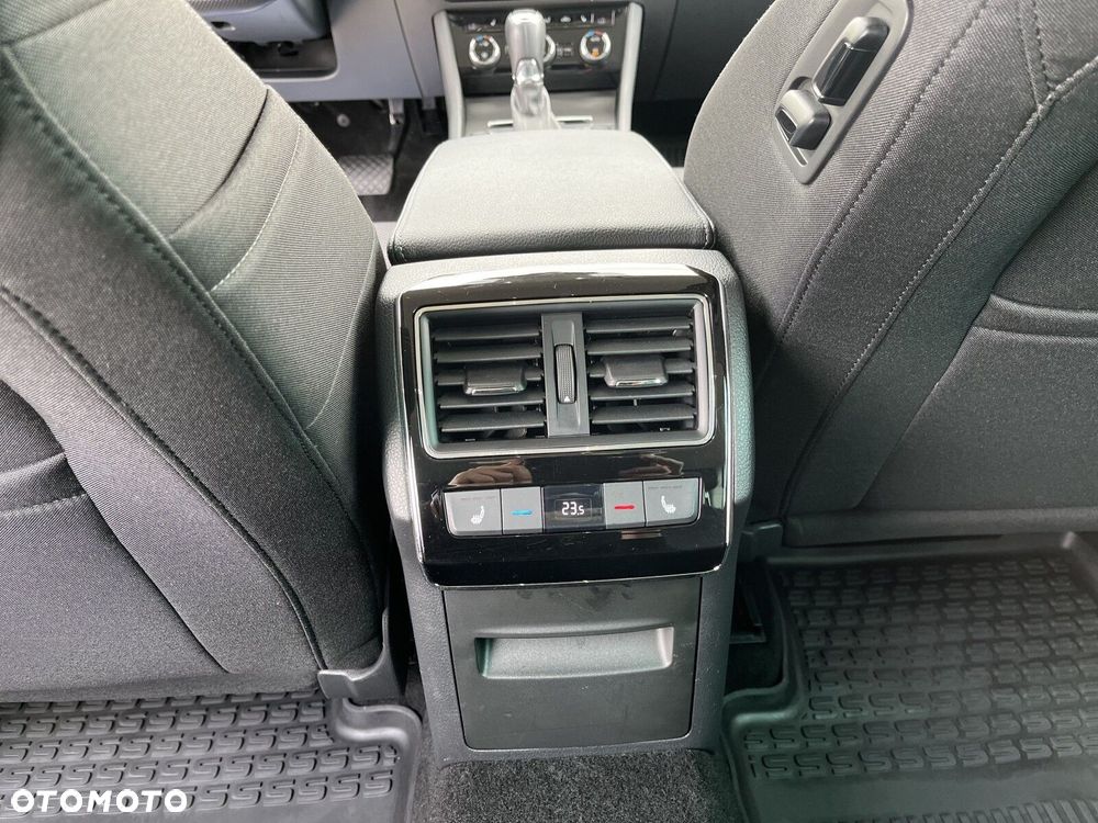 Skoda Superb 2.0 TSI Style DSG - 22