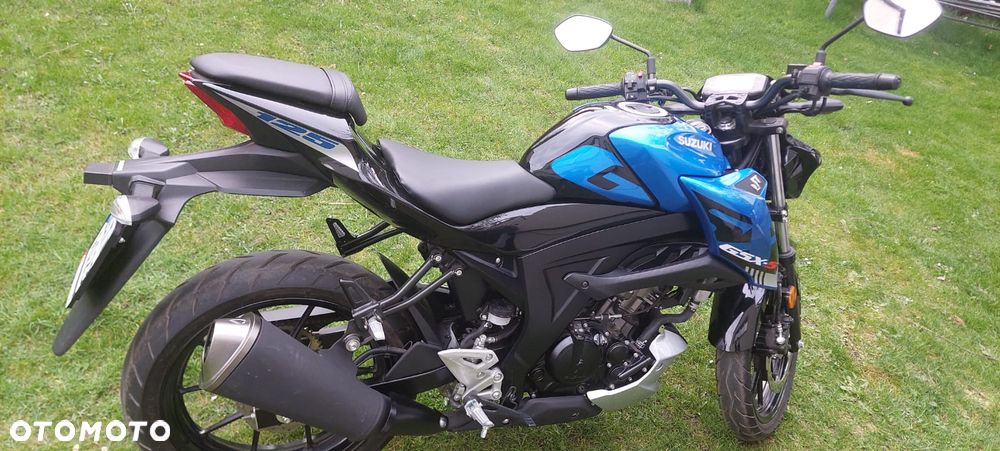 Suzuki GSX - 6