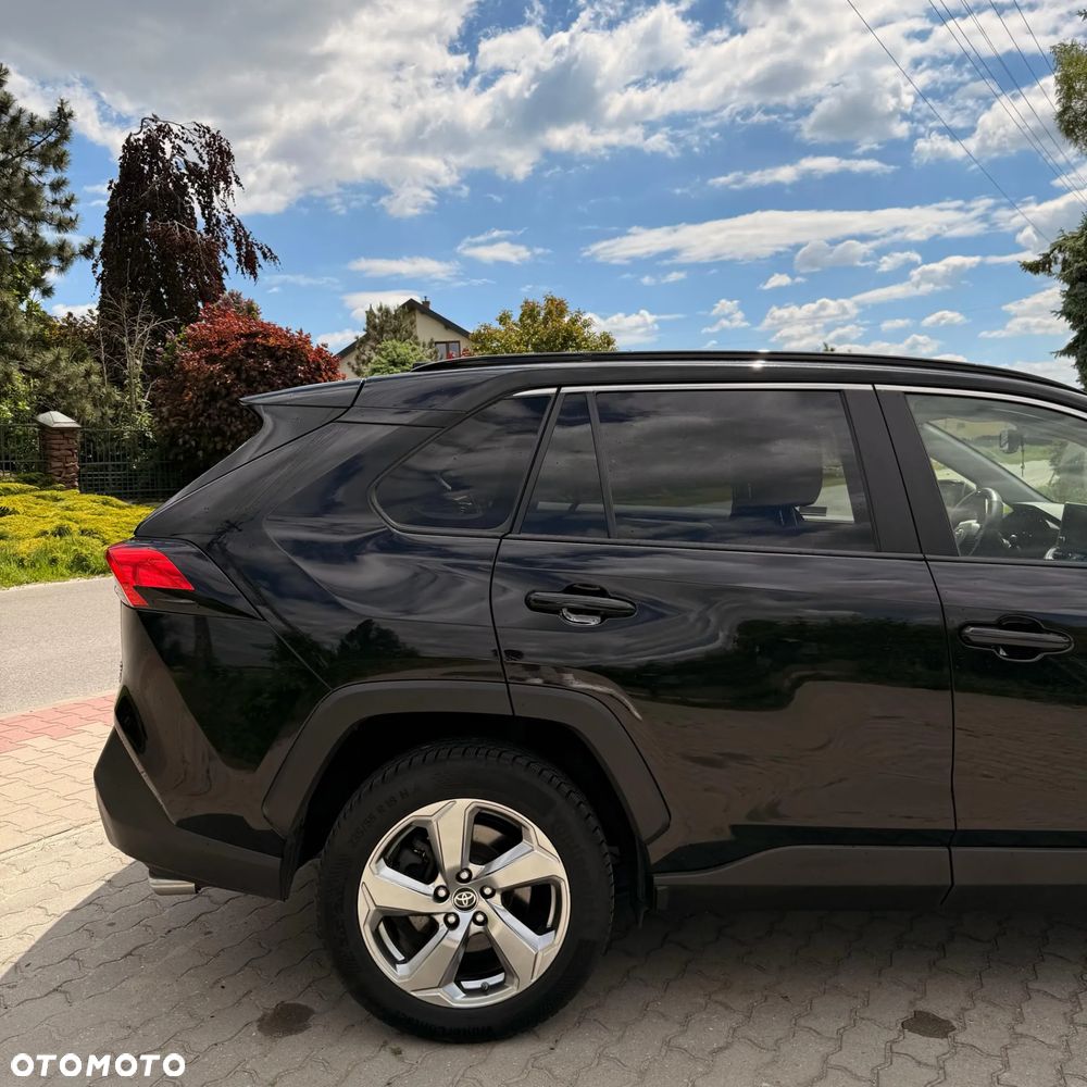 Toyota RAV4 - 5