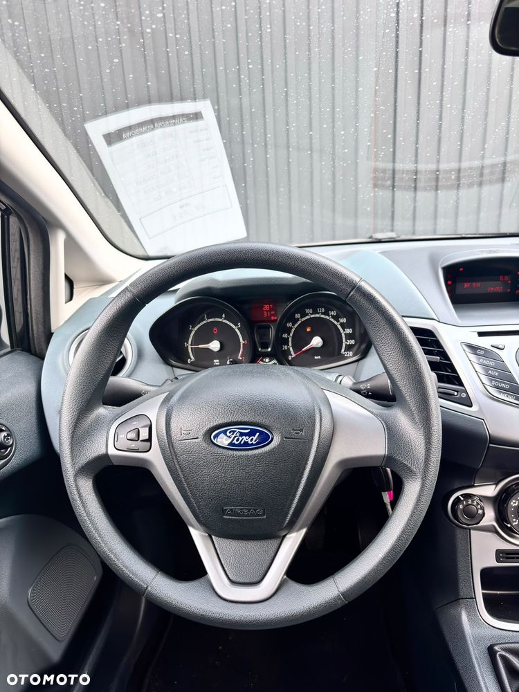 Ford Fiesta 1.25 Titanium EU5 - 14