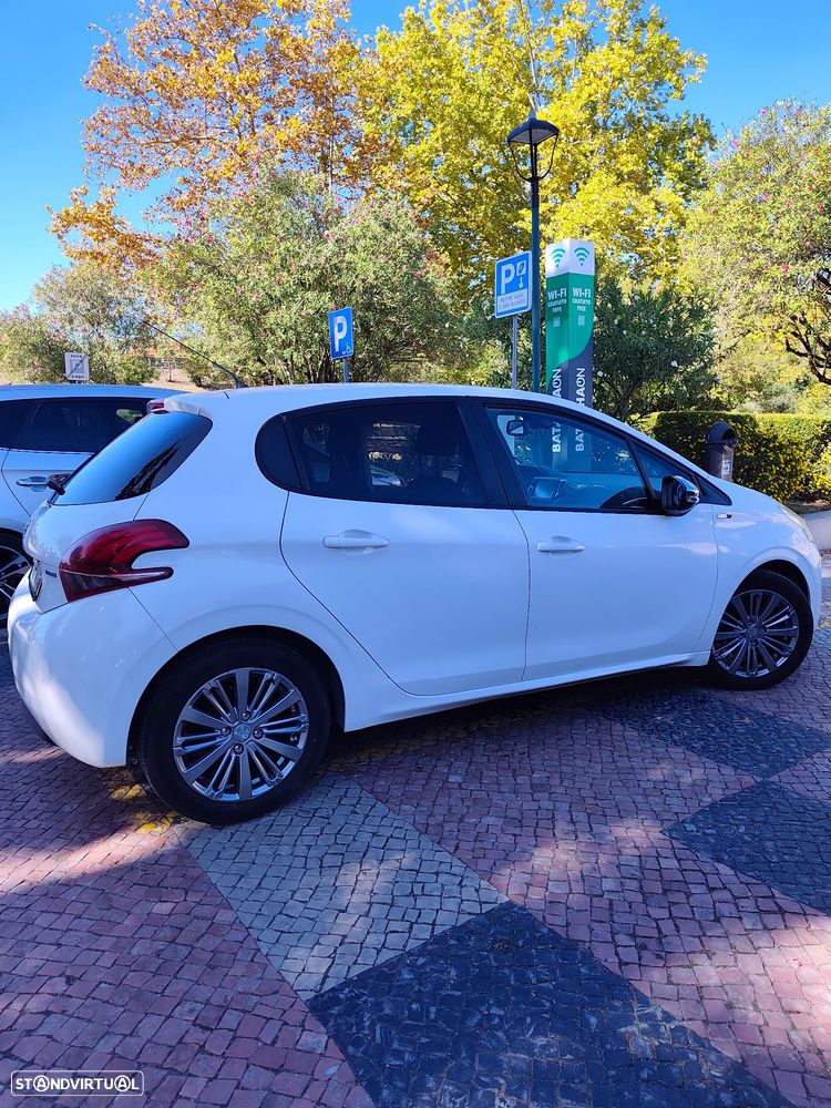 Peugeot 208 1.2 PureTech Style - 40
