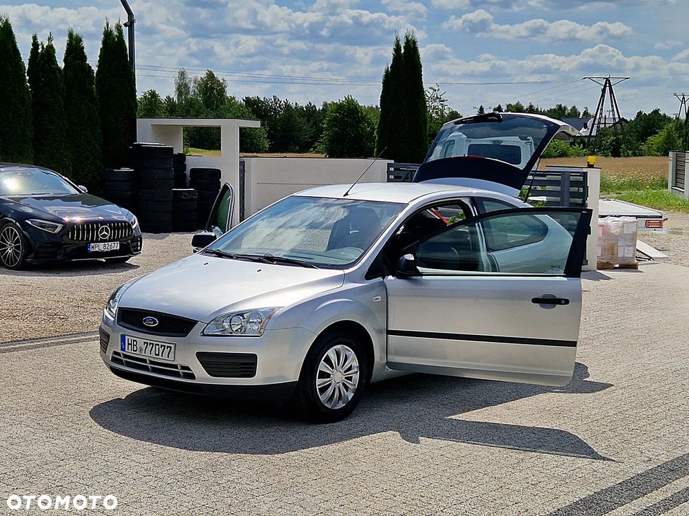 Ford Focus 1.6 16V Ambiente - 11