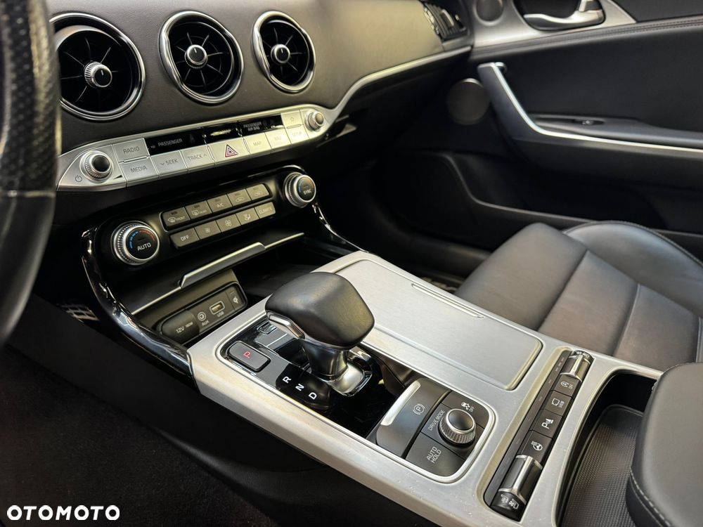 Kia Stinger 2.0 T-GDI GT Line - 15