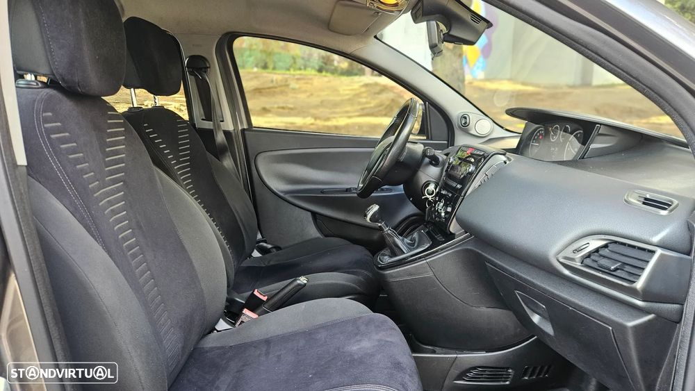 Lancia Ypsilon 1.3 M-jet S&S Silver - 5