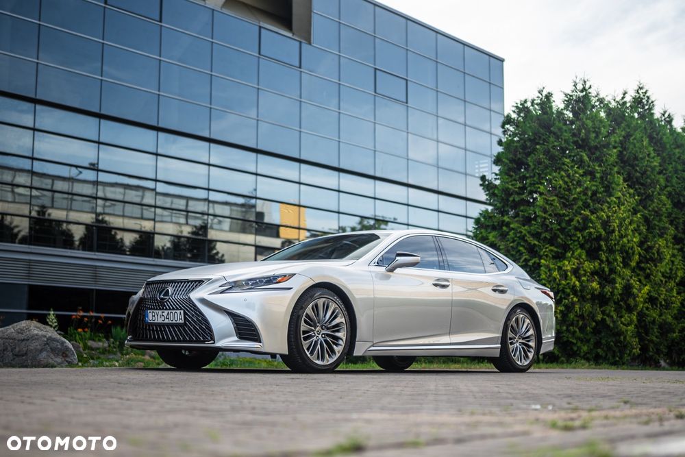 Lexus LS - 4