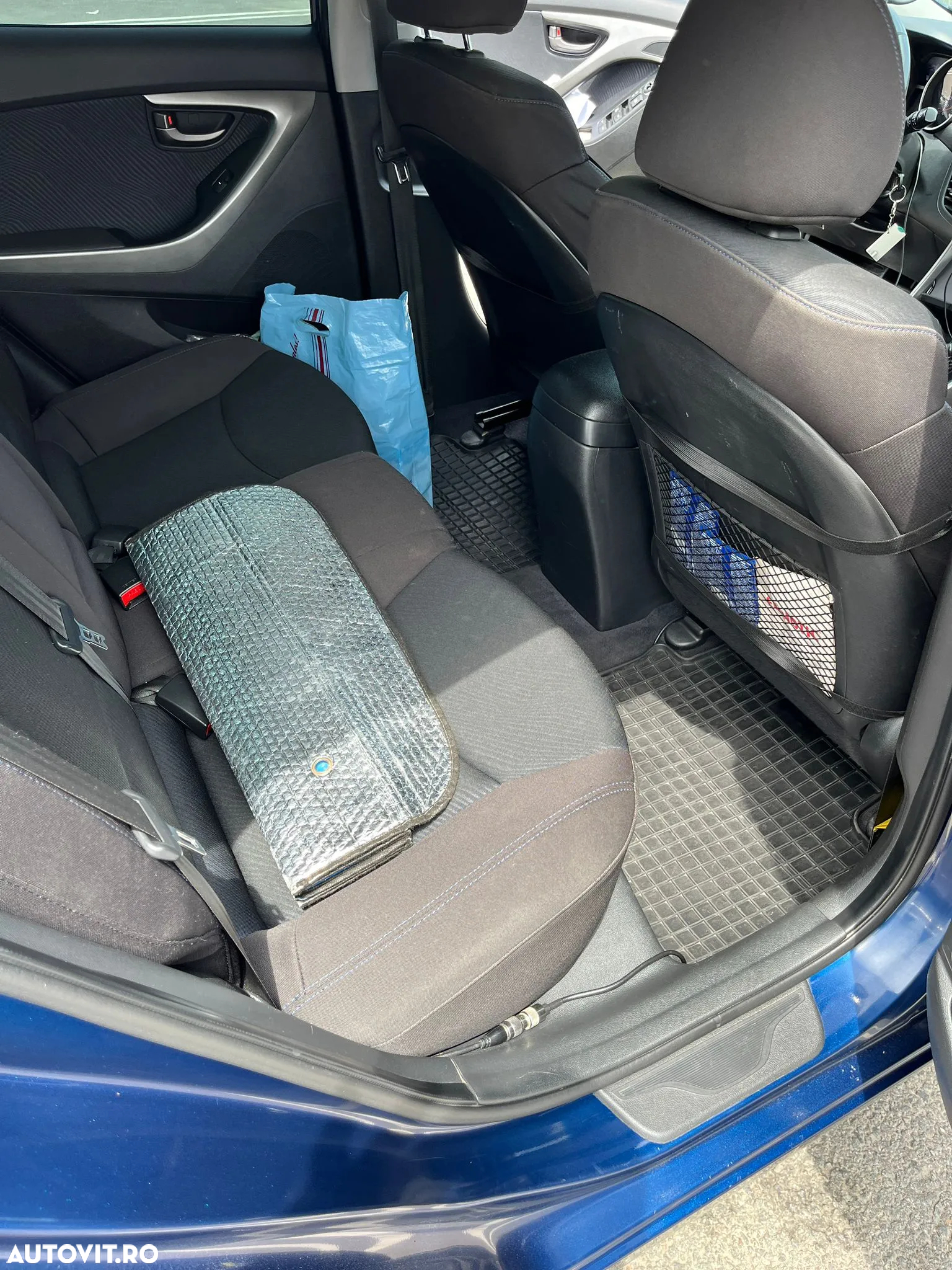 Hyundai Elantra 1.6 MPi - 12