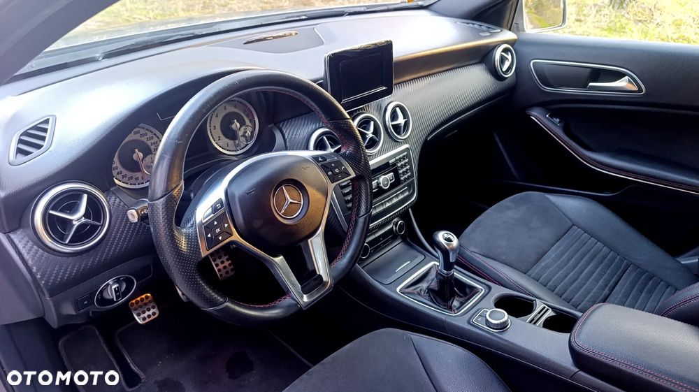 Mercedes-Benz Klasa A 180 AMG Line - 22