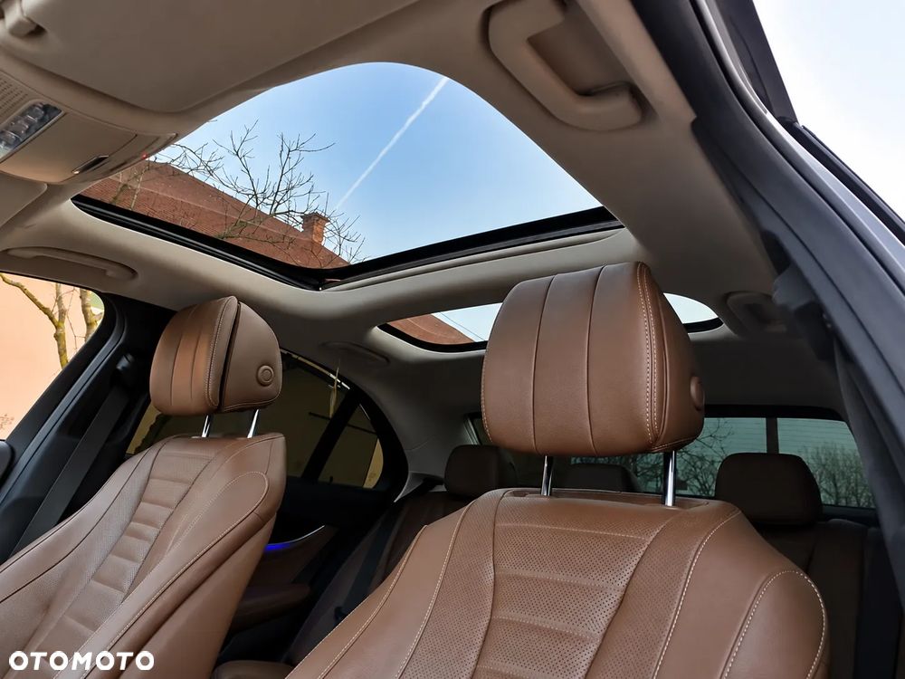 Mercedes-Benz Klasa E 300 9G-TRONIC AMG Line - 11