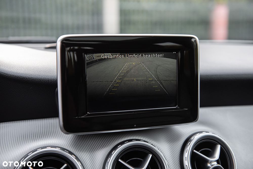 Mercedes-Benz GLA 220 d 4Matic 7G-DCT AMG Line - 23