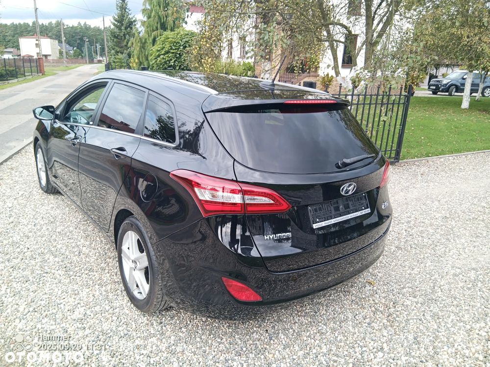Hyundai i30 1.6 CRDi BlueDrive Go - 3