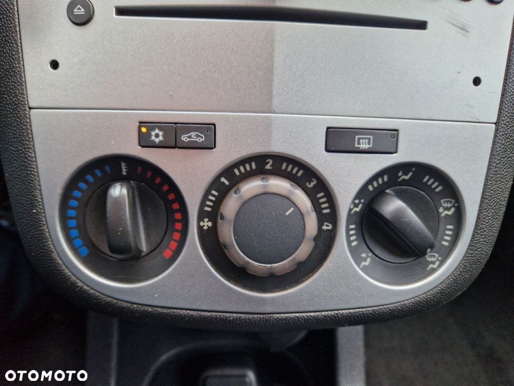 Opel Corsa 1.3 CDTI DPF Edition - 13