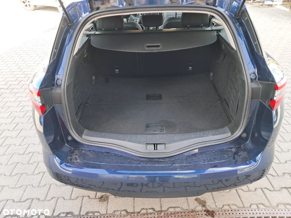 Renault Megane 1.5 Blue dCi Business - 11