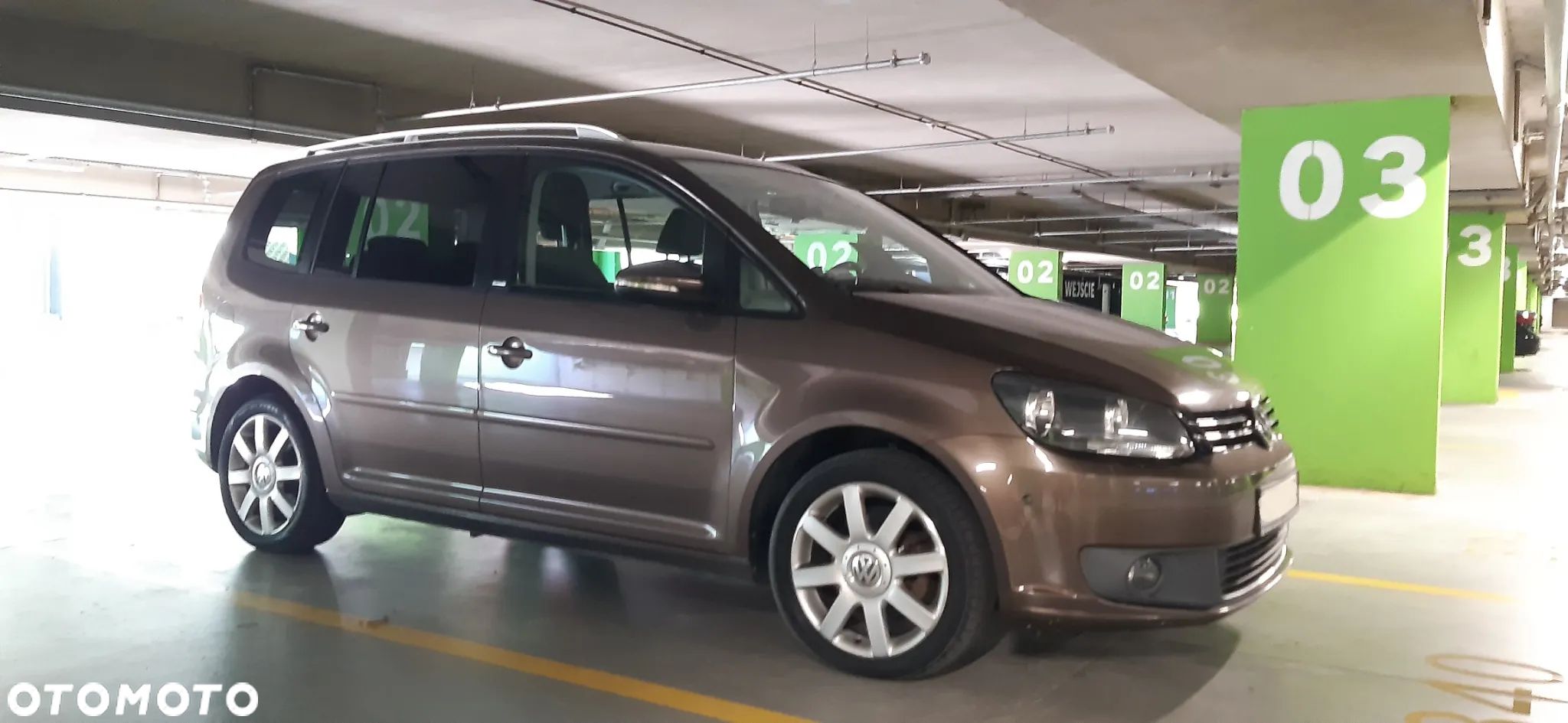 Volkswagen Touran 1.6 TDI DPF Comfortline - 1