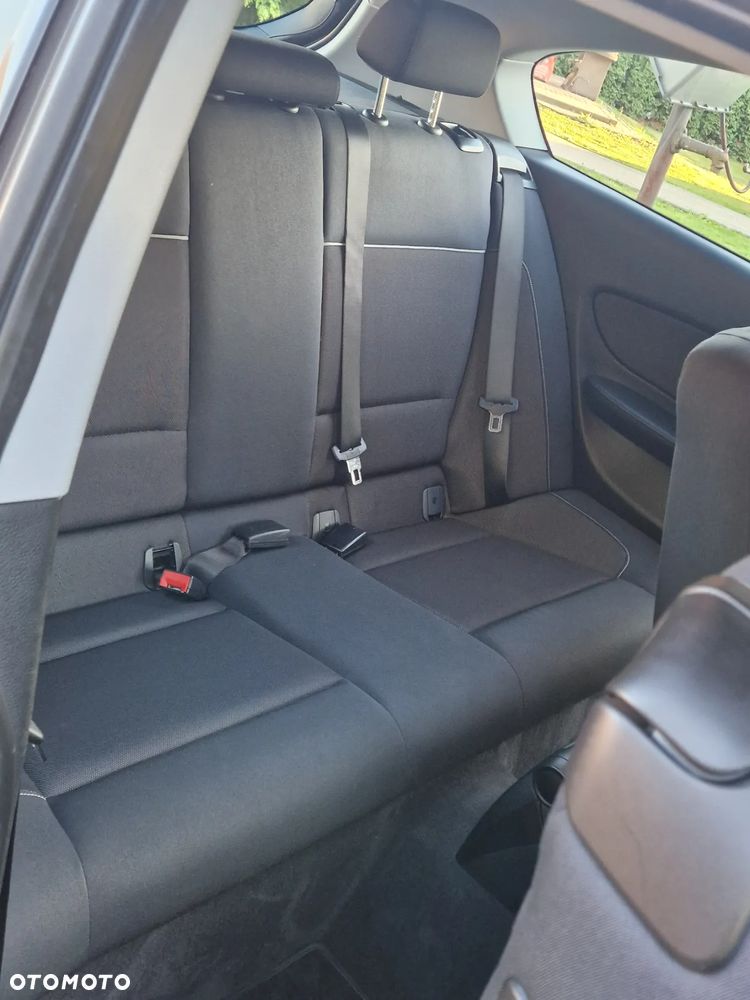 BMW Seria 1 116i - 17