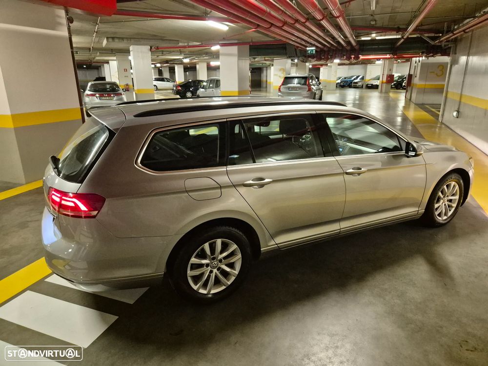 VW Passat Variant 2.0 TDI Trendline - 8