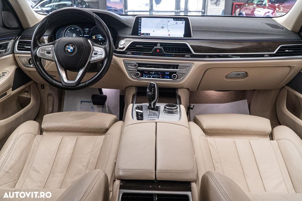BMW Seria 7 740e iPerformance - 18