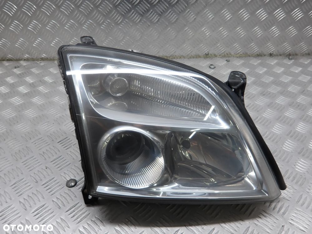OPEL VECTRA C KOMBI 2.0D LAMPA PRAWA LEWA PRZÓD PRZEDNIA 155888-00 - 2