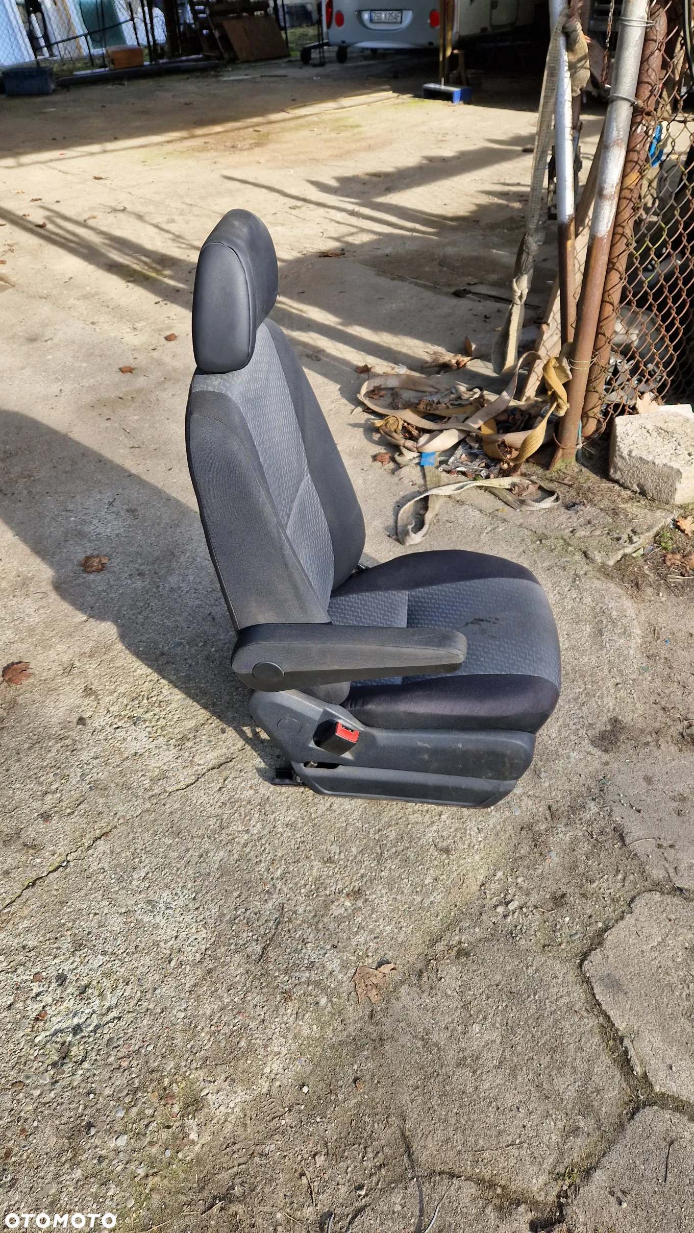 Fotel lewy VW Crafter Sprinter  906 - 2