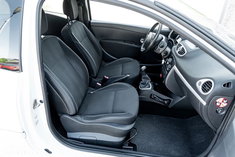 Renault Clio 1.5 dCi Luxe Dynamique - 29
