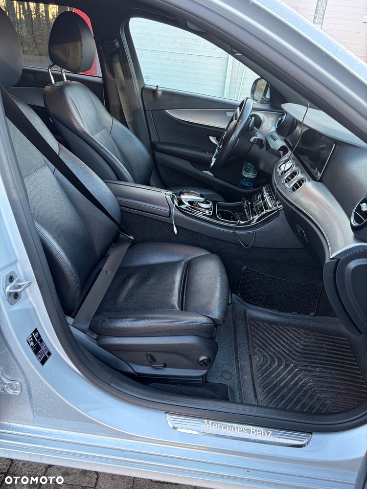 Mercedes-Benz Klasa E 220 d 4-Matic Avantgarde - 13