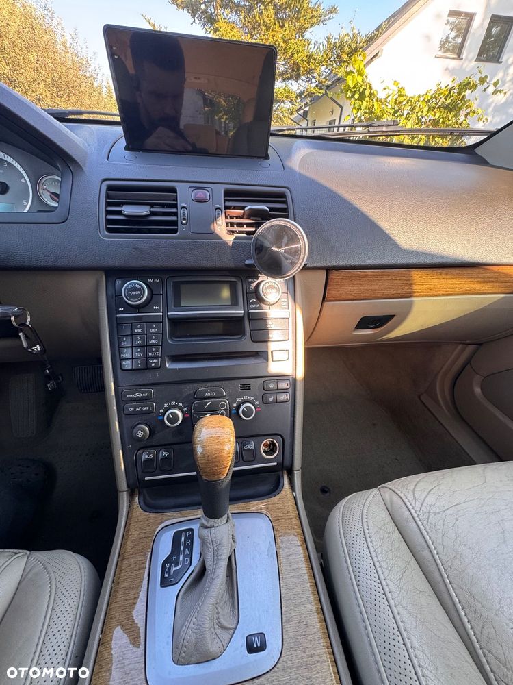 Volvo XC 90 - 25