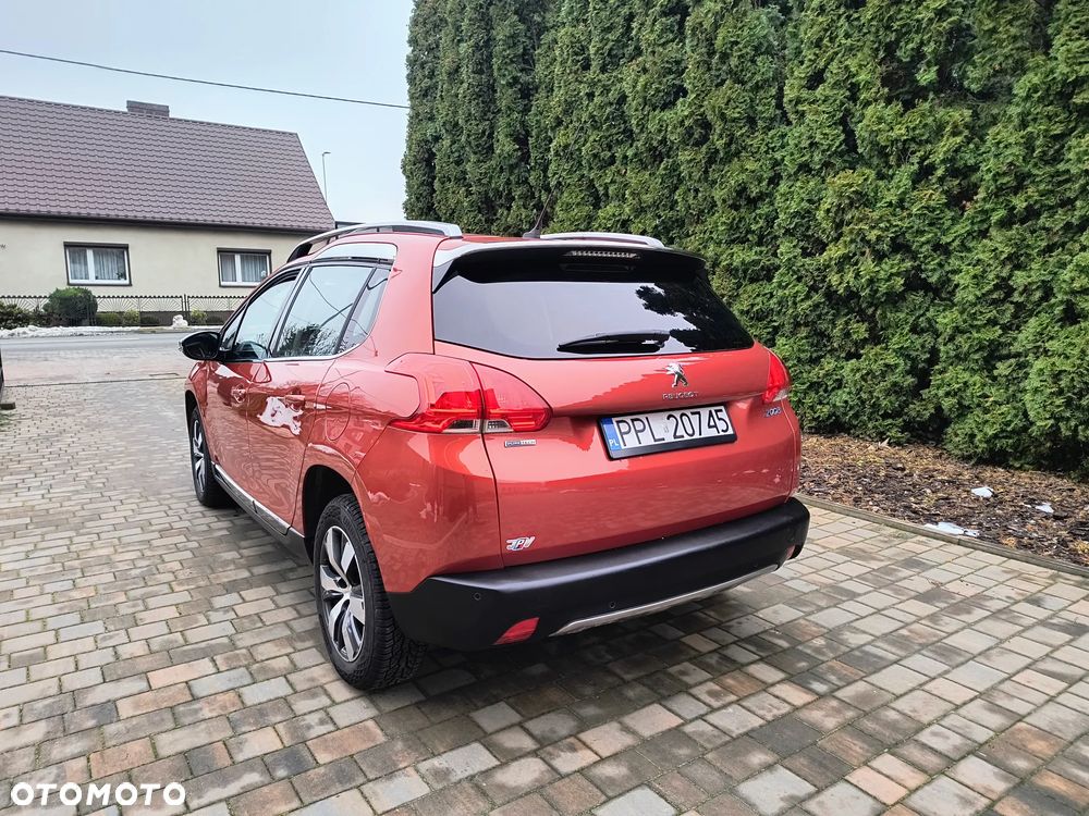 Peugeot 2008 1.2 Pure Tech GPF Allure S&S EAT6 - 4