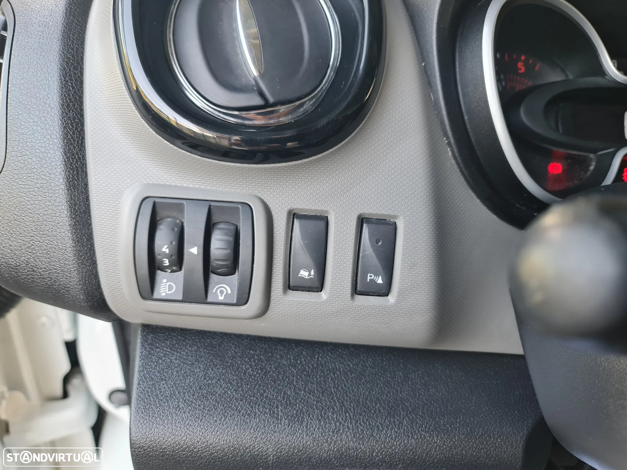 Renault TRAFIC 1.6 Dci 125CV * GPS/ AC/ IVA DEDUTÍVEL * - 22