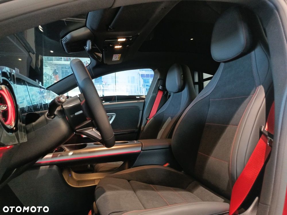 Mercedes-Benz CLA - 18