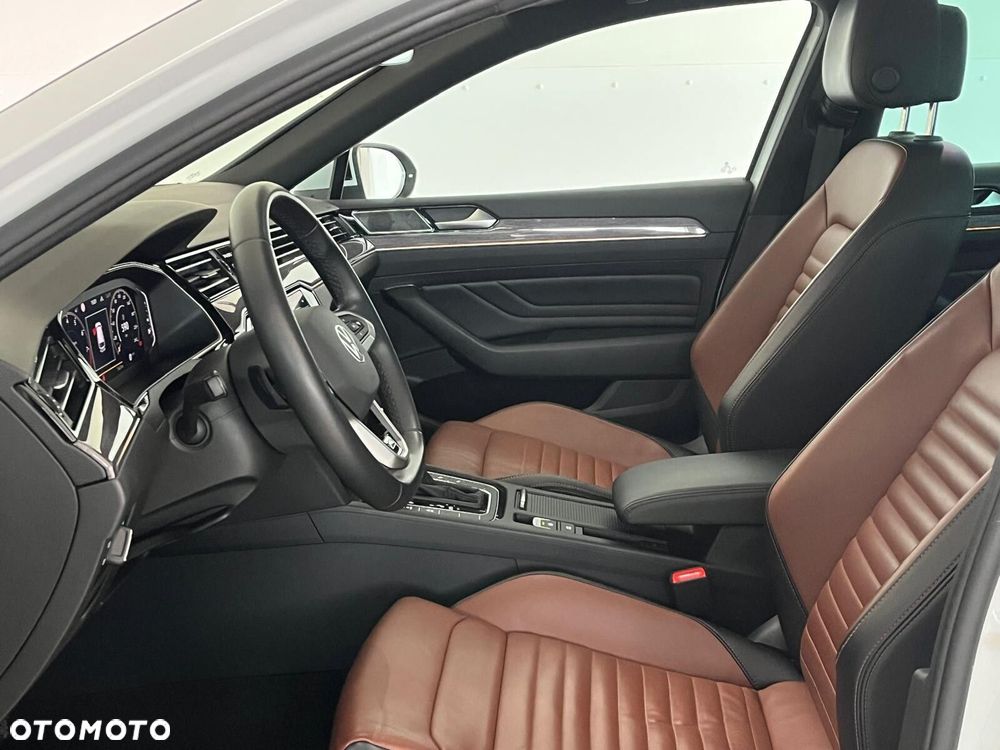 Volkswagen Passat Variant 2.0 TSI Elegance DSG - 15