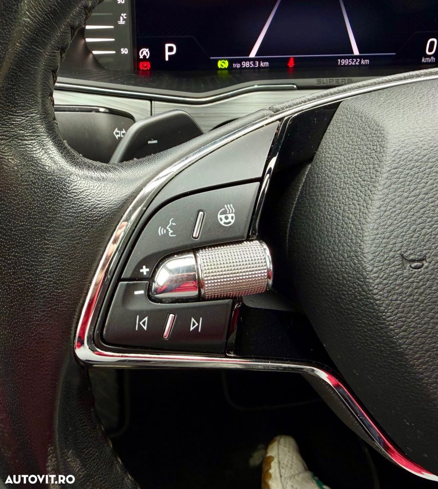 Skoda Superb 2.0 TDI DSG Premium Edition - 21