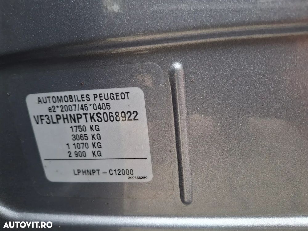 Peugeot 308 1.2 L PureTech Turbo S&S Active - 23